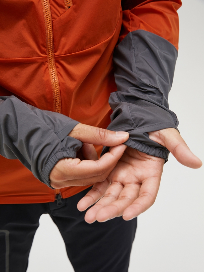Vislight Wind Jacket Men | Peak Performance