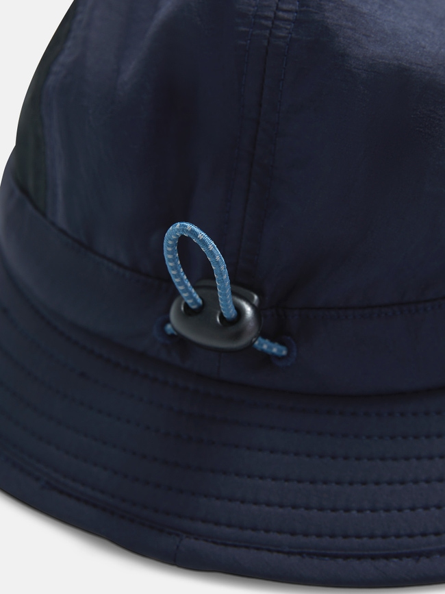 Bucket Hat Peak Performance