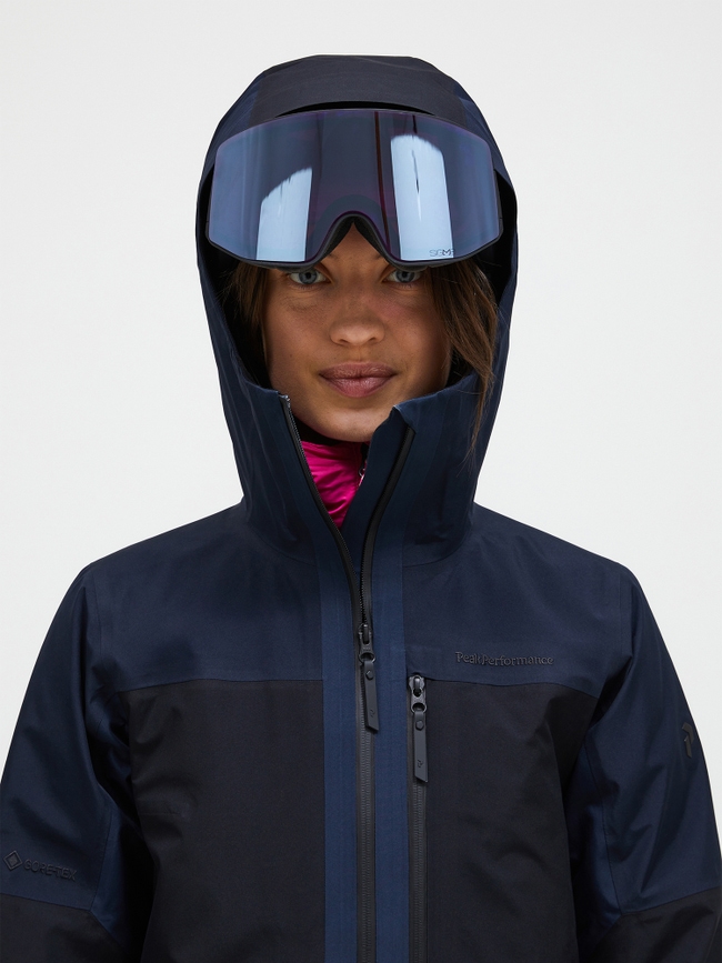 Gravity GORE-TEX 3L Shell Jacket Women | Peak Performance