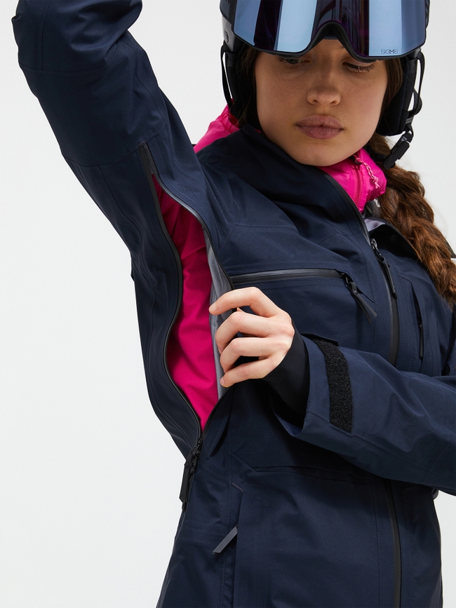 Alpine GORE-TEX 3L Shell Jacket Women | Peak Performance Alpine GORE-TEX 3L Shell Jacket Women | Peak Performance