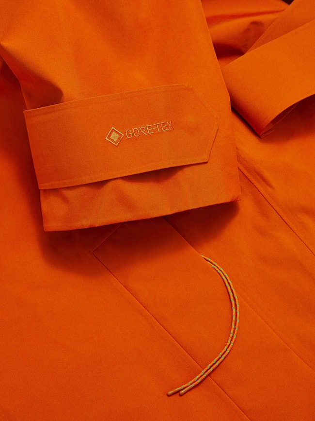 Gore-Tex 3L Shell Coat Women | Peak Performance