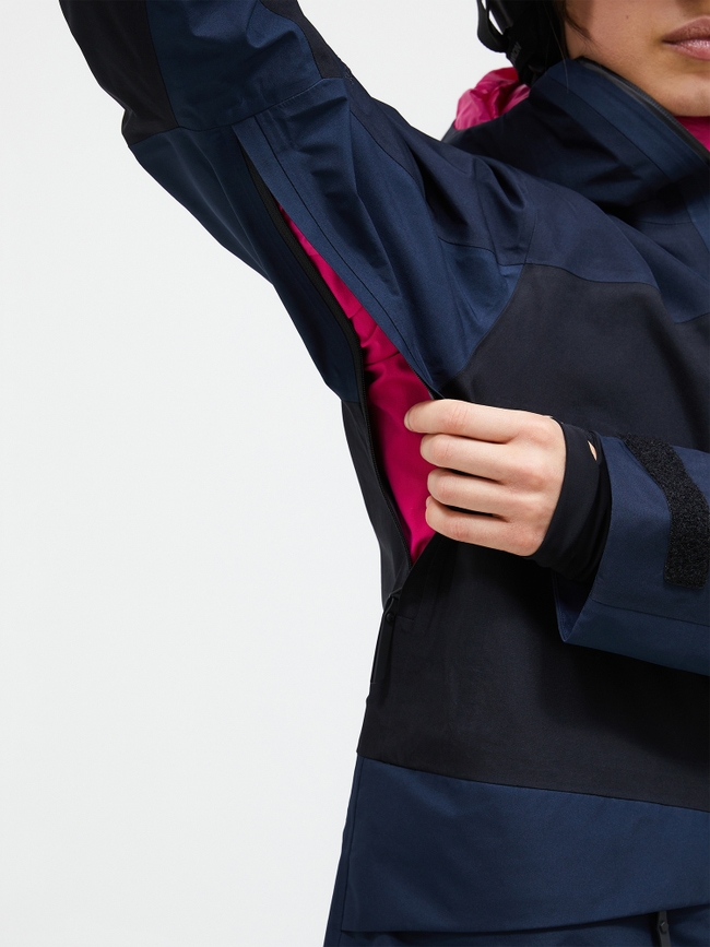 Gravity GORE-TEX 3L Shell Jacket Women | Peak Performance