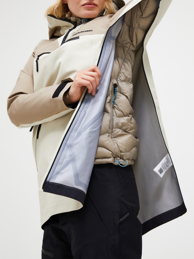 Vertical GORE-TEX 3L Shell Anorak Women | Peak Performance Vertical GORE-TEX 3L Shell Anorak Women | Peak Performance