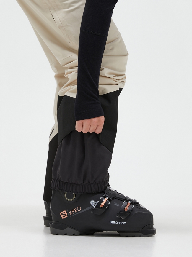 HIPE® 2L Insulated Shell Ski Pants Women | Peak Performance